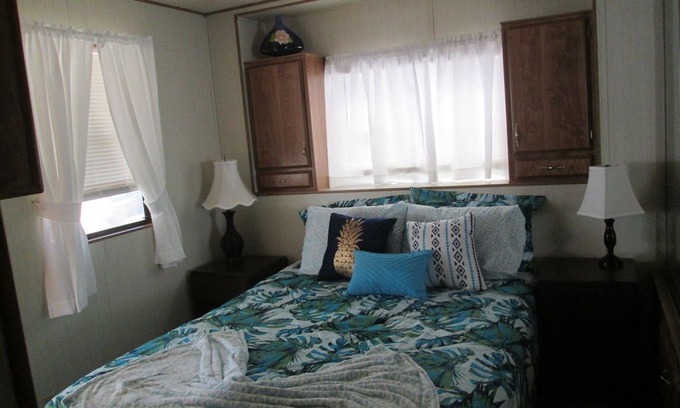 Towerpoint House | Newly refurbished ,1 bedroom Park Model , at Towerpoint Mesa's top Rv resort.