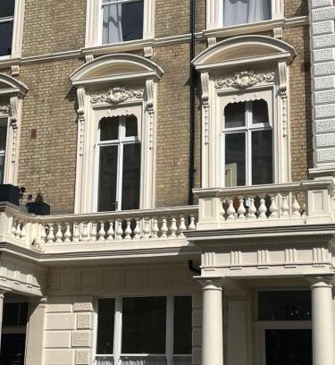Pembridge Apartment | Newly refurbished- Awesome very central flat in famous Notting Hill with a balcony