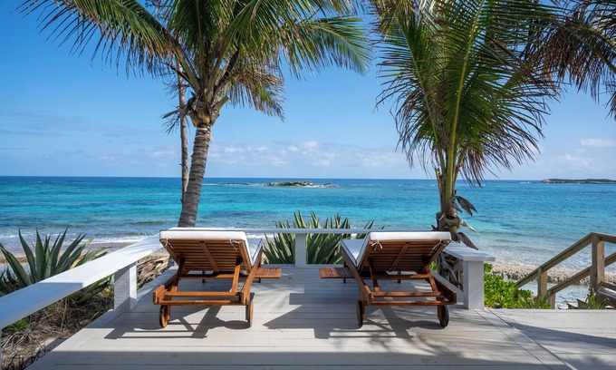 Double Bay House | Newly Remodeled Home on Pink-Sand Double Bay Beach, Spectacular Views