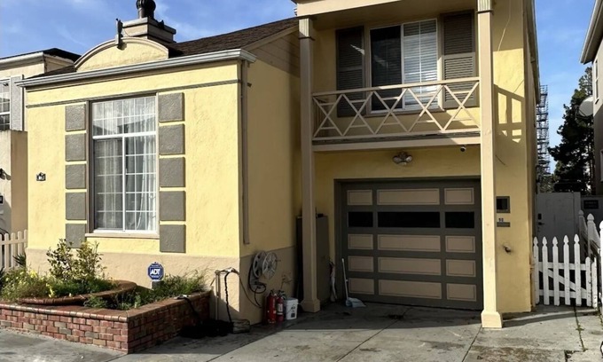 Lakeshore House | Newly Remodel Guest Suite-Separate Entrance