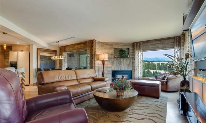 Peak 9 Condo | Newly Remodeled 2 BR 2BA, Ski-In Ski-Out, 1 Blk from Downtown - Powderhorn
