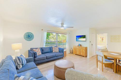Siesta Key Apartment | Newly remodeled 8-steps to sand path of Beach! Unit D