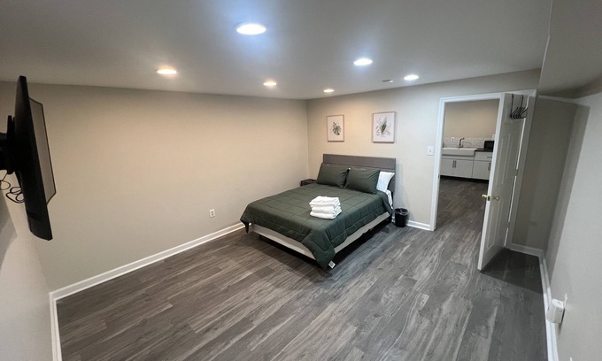 Waldorf House | Newly Remodeled Basement Apt w/ Wi-Fi, free parking & self check-in