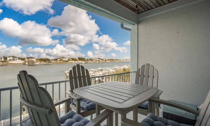Orange Beach East Condo | Newly remodeled - Beautiful View