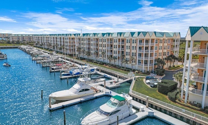 Ponce Inlet Condo | Newly remodeled condo located at the beautiful Harbour Village Resort.