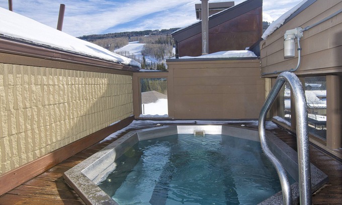 Vail Condo | Newly remodeled condo just steps from the gondola, hot tub, sleeps 4!