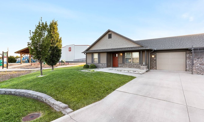 Hutchinson House | Newly remodeled duplex, centrally located, perfect for you!