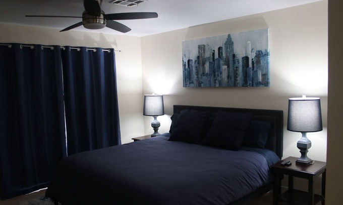 Whitney Ranch House | Newly Remodeled Family Home 3B/2B - Short Drive to the Strip!