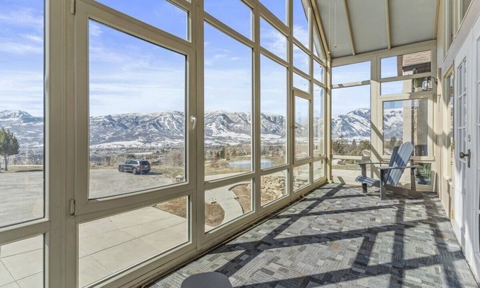 Wolf Creek House | Newly Remodeled Home with plenty of room and private Hot Tub