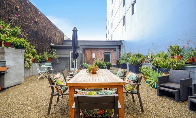 Downtown San Francisco House | Newly Remodeled Loft in Lower Nob Hill by RedAwning