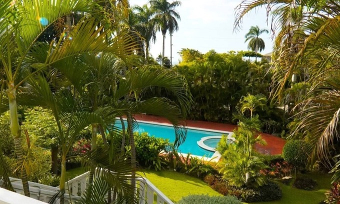 Mango Walk Apartment | Newly remodeled unit in gated complex.