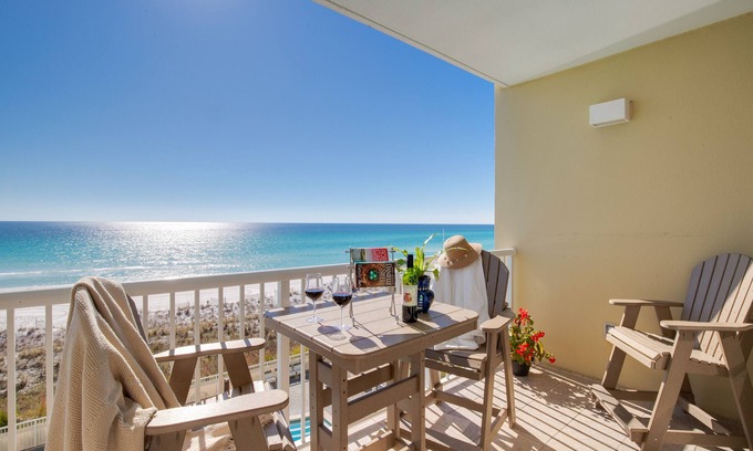 Fort Walton Beach Condo | NEWLY RENOVATED 12/24 beachfront 3/2 condo with free beach service of 2 sets!