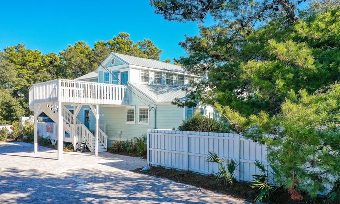 Seagrove Beach House | Newly renovated 30A 2-Story Beach Cottage with backyard!