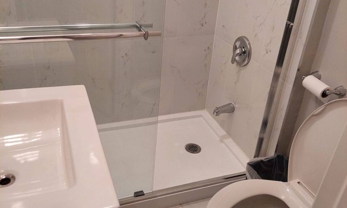 Fletchers Creek South House | Newly Renovated 1 BDRM Guest Suite