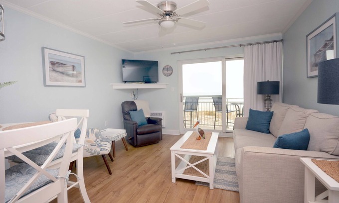 Midtown Ocean City Condo | Newly-renovated 1 bedroom oceanfront condo with free WiFi and gorgeous ocean view located midtown and just steps to the beach!