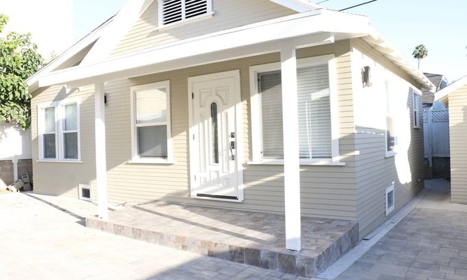 Little Armenia House | Newly Renovated 2 Bed 2 Bath Home