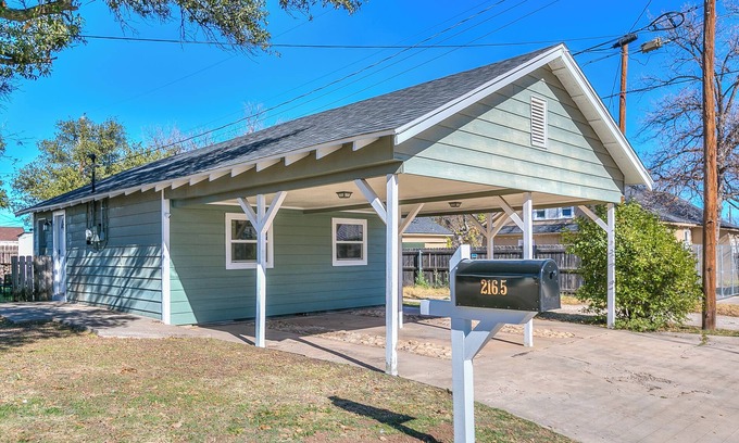 San Angelo House | Newly renovated 2-bedroom, 1-bath guesthouse in the heart of San Angelo!