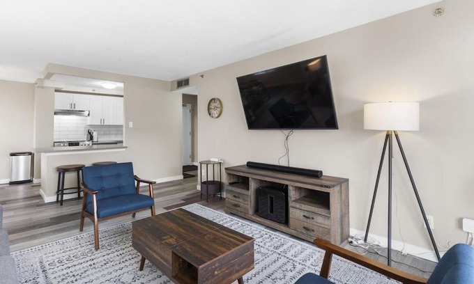 Saskatoon Downtown Apartment | Newly Renovated 2 Bedroom Downtown Saskatoon Condo