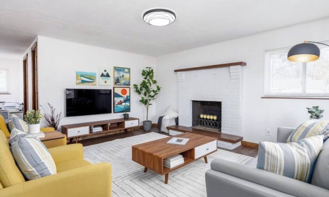 Buckeye Lake Cottage | Newly renovated 2-bedroom cottage by the lake