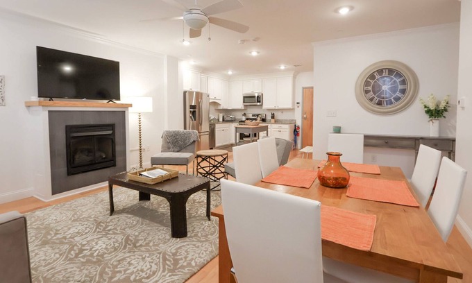 Roxbury Apartment | Newly Renovated, 2B 2BA unit with elevator