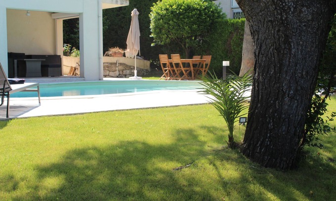 Lazaret Villa | Newly renovated 4 bed villa with pool, aircon, walk into Nice port and promenade