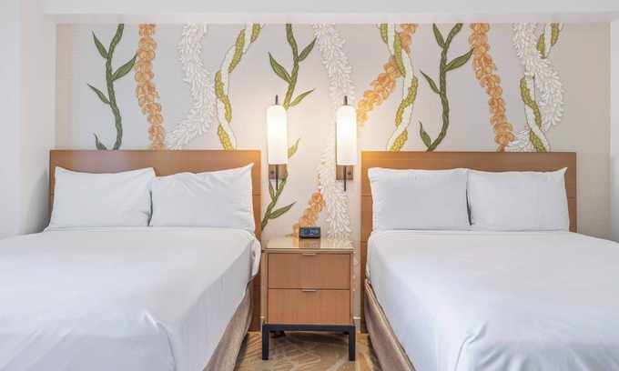 Ala Moana Condo | Newly Renovated Ala Moana Condo w Amazing Views 1122