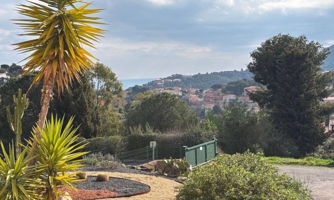 Collioure Apartment | Newly renovated apartment 10 minutes from Collioure market. Ideal for families.