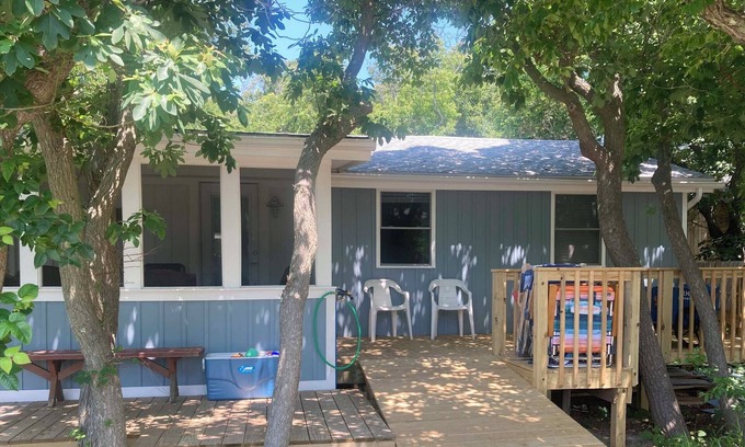 Davis Park House | NEWLY RENOVATED BEACH HOUSE PERFECT FOR FAMILIESnWEEK OF JULY 4TH AVAILABLE