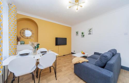 Spalding Apartment | Newly renovated, bright and stylish flat