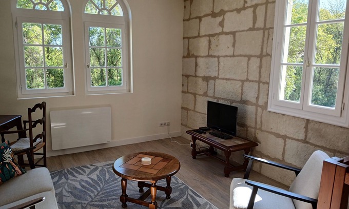 Saumur Cottage | Newly renovated bungalow in a park near the center of Saumur