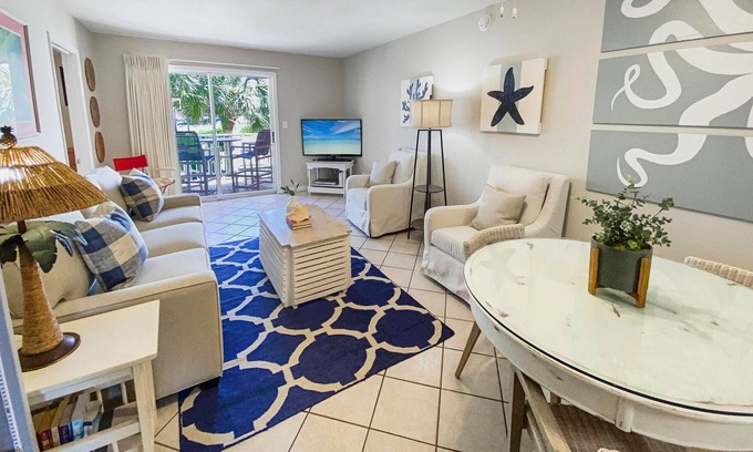 Miramar Beach Condo | Newly Renovated Condo 2 bed 2 bath ~~FREE Golf~~