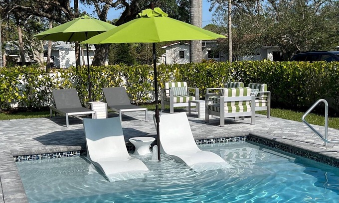 East Naples House | Newly Renovated, Close to Old Naples & Beach