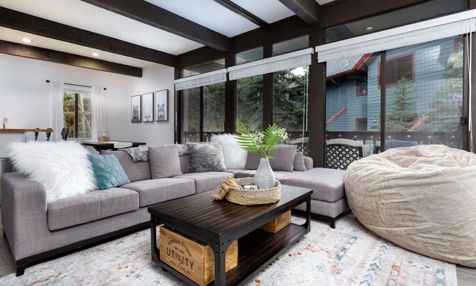 Warrior's Mark Condo | Newly Renovated Condo Walking Distance to Main St