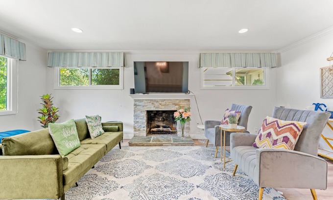 Glendora House | Newly Renovated Comfortable 4 Bds Houses in LA