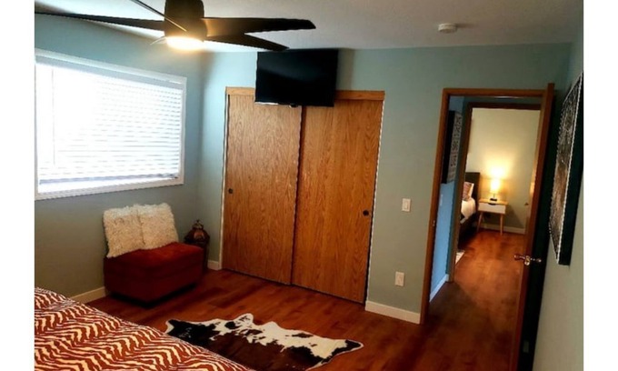 Hood River House | Newly Renovated Condo-Hood River