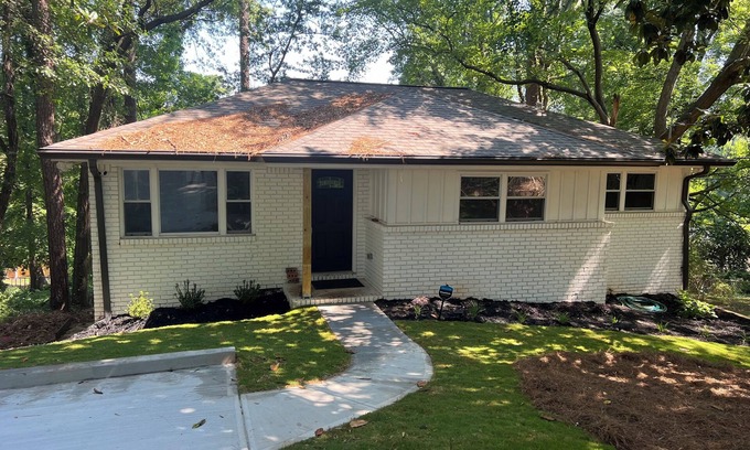Marietta House | Newly renovated Hideaway 1 mile to the Marietta Square. Pet friendly!