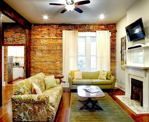 Dixon Park Apartment | Newly Renovated Historic Savannah Townhome!
