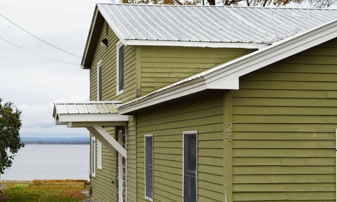 Plattsburgh House | Newly Renovated House on Lake Champlain - 4 BR!