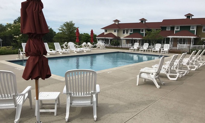 Thompsonville Condo | Newly renovated mountaintop ski-in/ski-out unit. Sleeps 8 comfortably.
