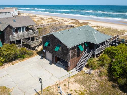 South Nags Head House | Newly Renovated Oceanfront Cottage