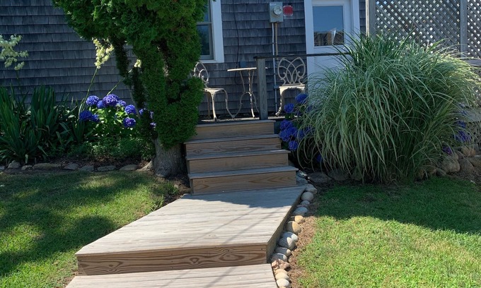 Block Island Cottage | Newly Renovated, Private Oasis!- AC for summer months!