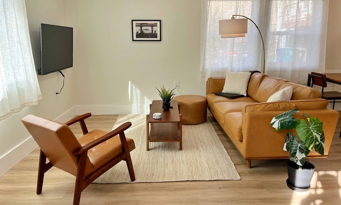 Gatewood House | Newly Renovated! Sound Breeze Guest Suite