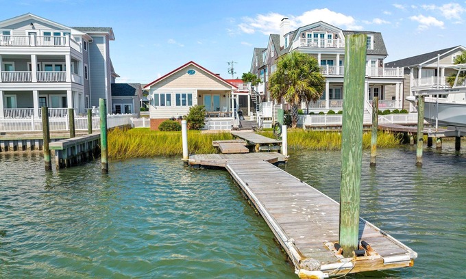 Morehead City House | NEWLY RENOVATED Sound Front Home with Dock in Downtown Beaufort, NC (Creek Watch)