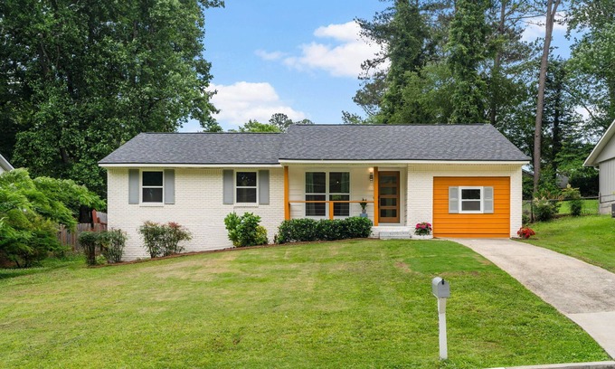 Smyrna House | Newly renovated, stylish home minutes from the Atlanta Braves Stadium!