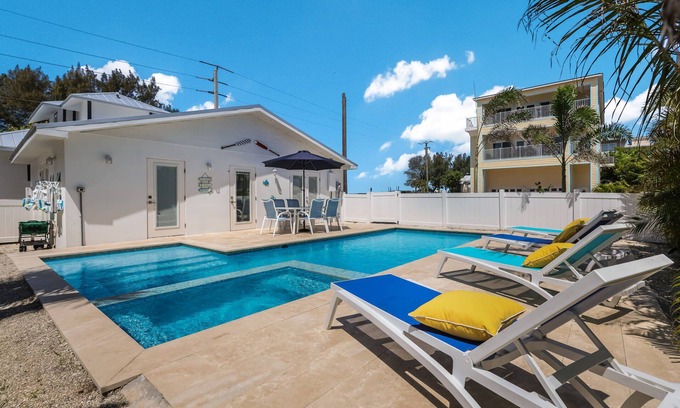 Bradenton Beach House | Newly Renovated Cottage Across the Street from Beach, with Private Pool!