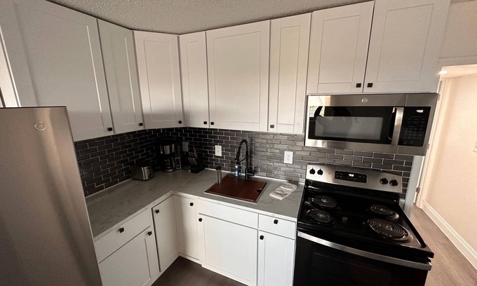 Fort Walton Beach Condo | Newly renovated unit.Right on the Okaloosa Island's beautiful beach!