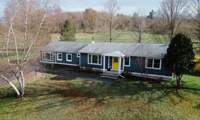 Ancram House | Newly Renovated "Yellow Door Ranch" on 7 acres sleeps 10