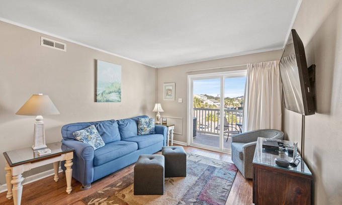 Windy Hill Condo | Newly updated Ocean View unit + Free Attraction Tickets!