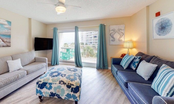 Orange Beach Condo | Newly updated 1,000-square-foot condo with pool, high-speed WiFi, & central AC