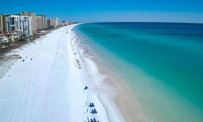 Fort Walton Beach - Destin Condo | Newly updated 1-bed condo pet friendly steps to the beach